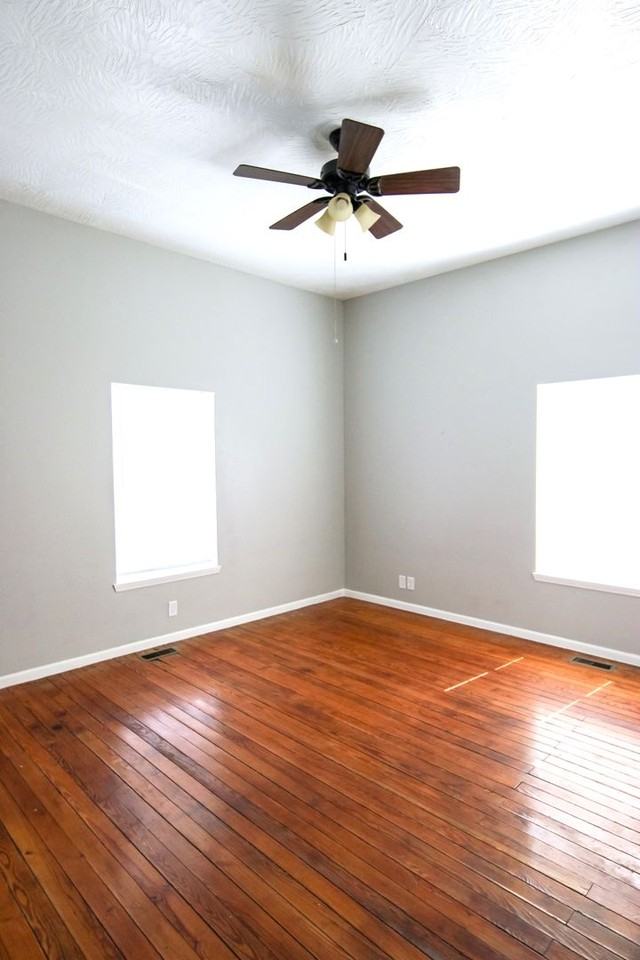 613 S Main Ave - Photo 4 of 19