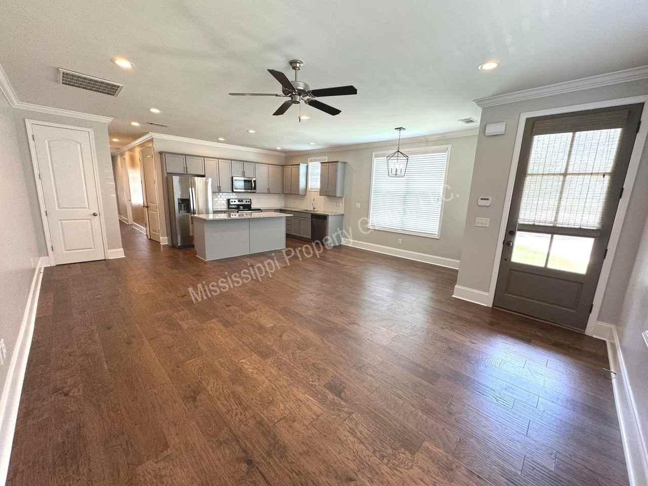 102 Farm View Dr #506 - Photo 3 of 26