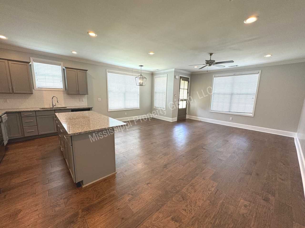 102 Farm View Dr #506 - Photo 4 of 26