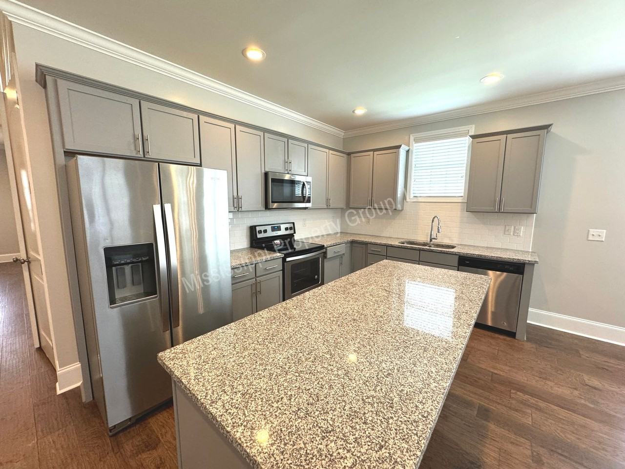 102 Farm View Dr #506 - Photo 5 of 26