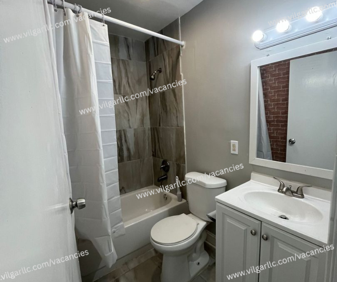 5718 East 13th Place - Photo 6 of 17
