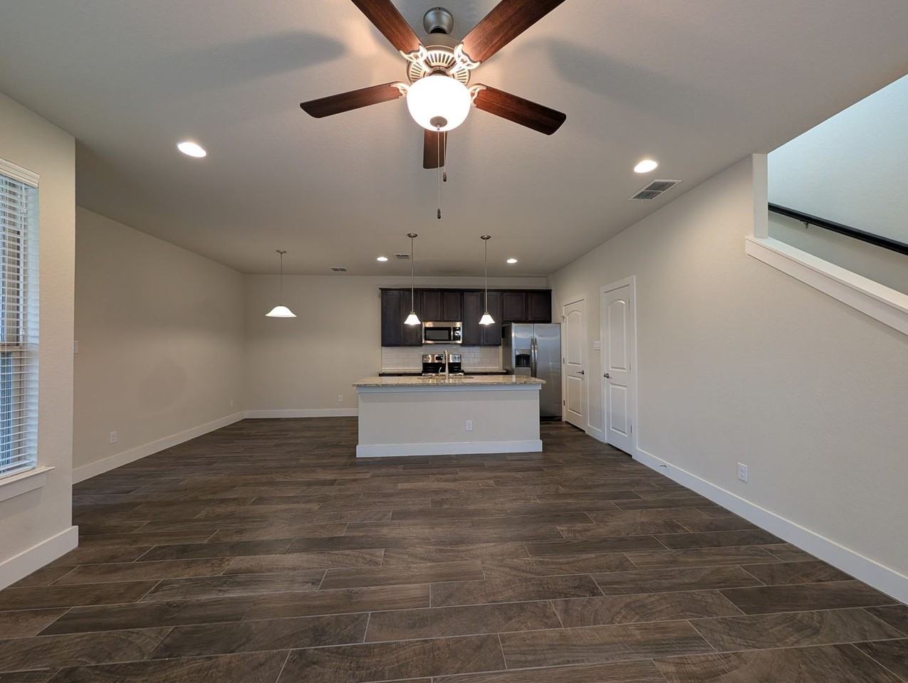 737 Milestone Park - Photo 3 of 40