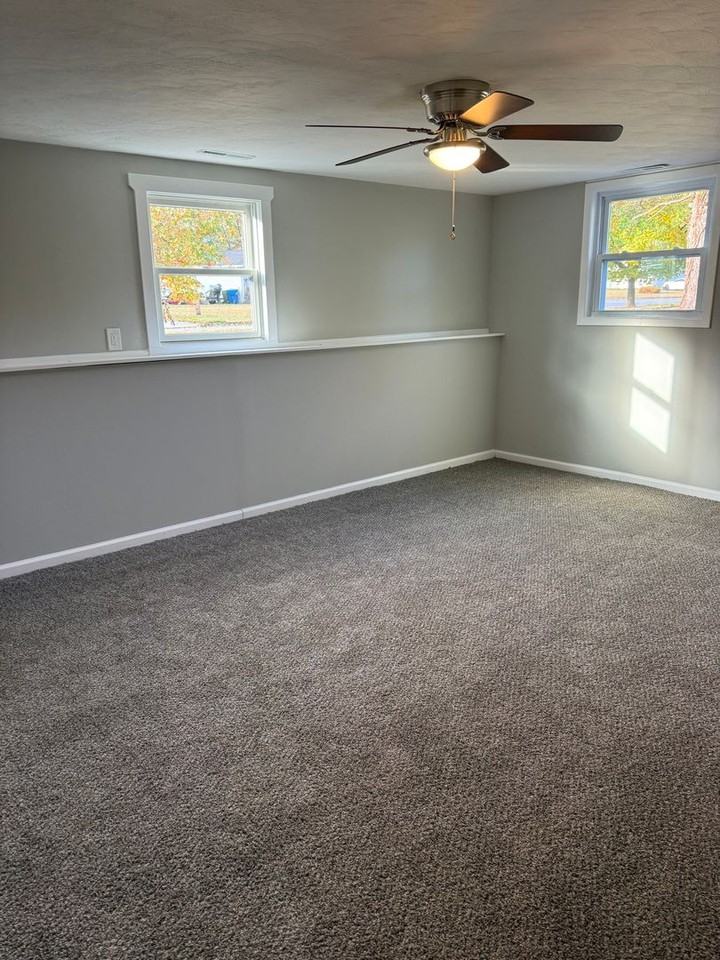 1273 Spruce Tree Ln - Photo 7 of 9