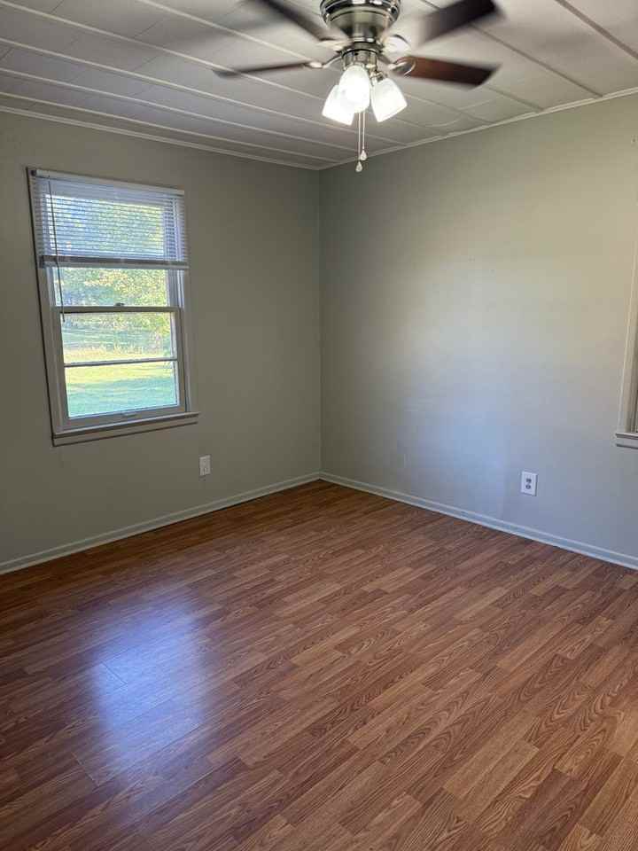 1114 N 3rd St - Photo 5 of 10