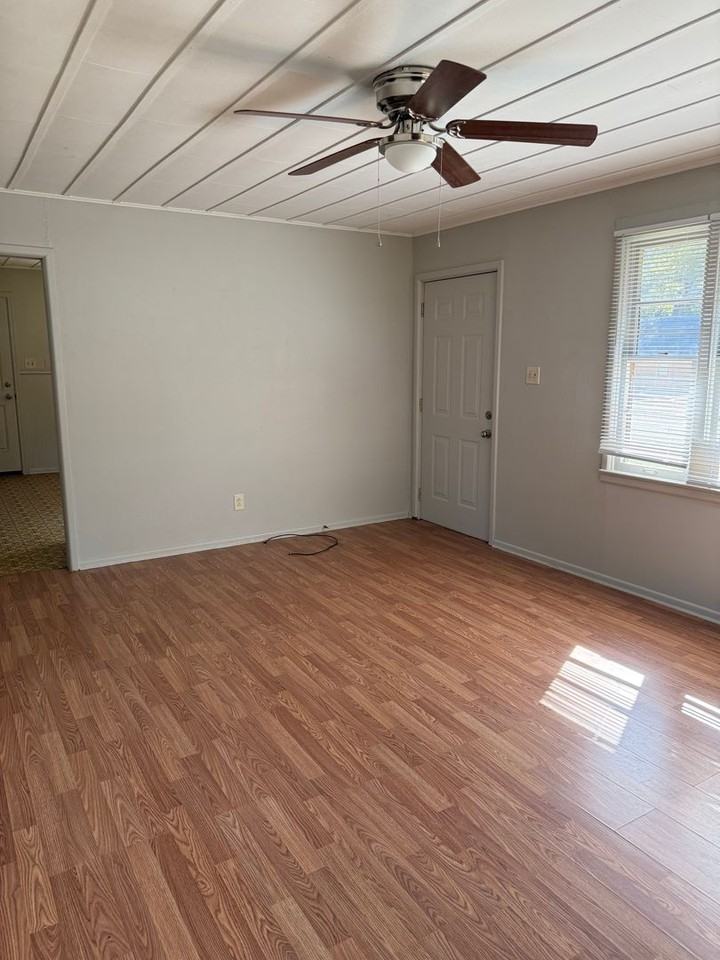 1114 N 3rd St - Photo 6 of 10