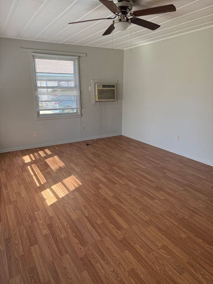 1114 N 3rd St - Photo 7 of 10