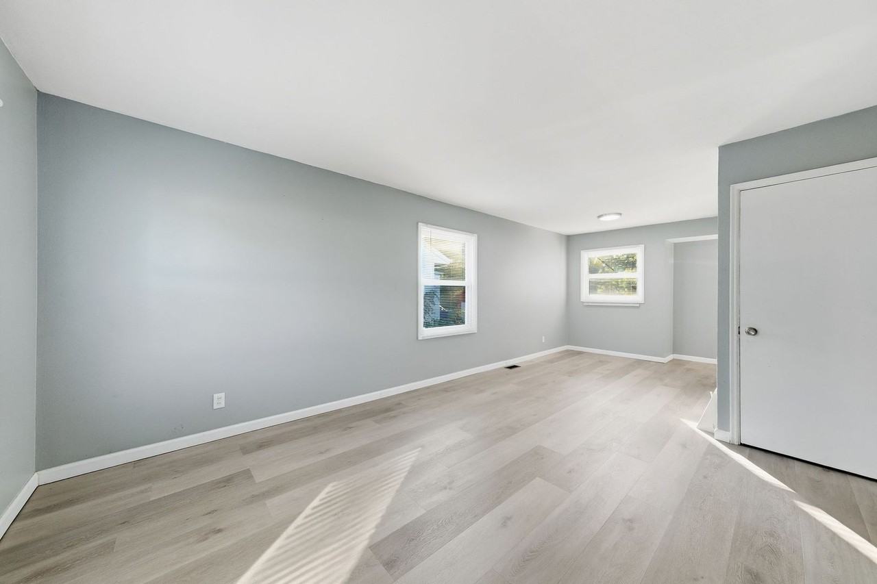 224 Cameron Rd - Photo 4 of 28