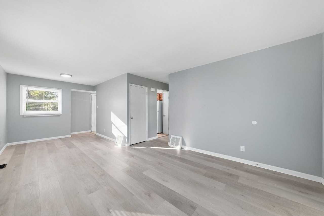 224 Cameron Rd - Photo 5 of 28