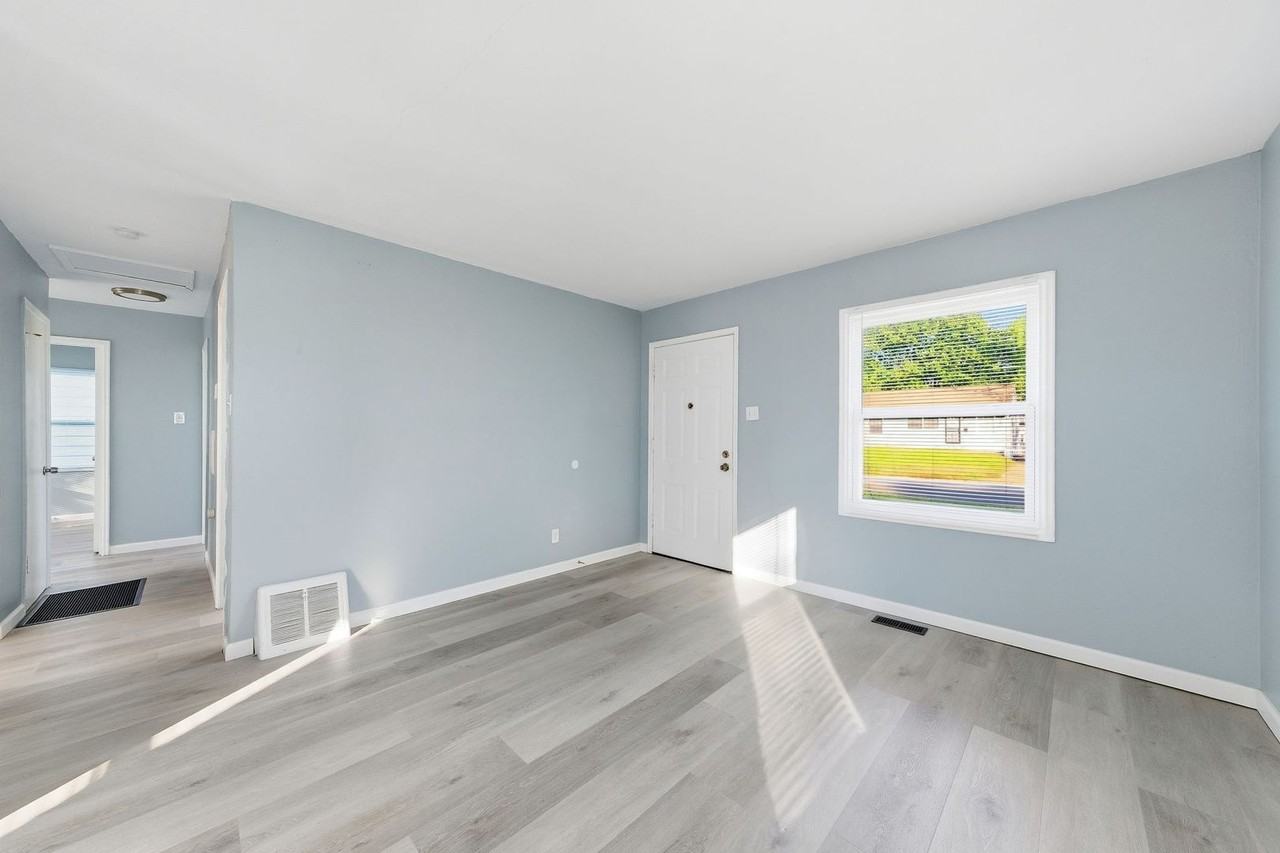 224 Cameron Rd - Photo 6 of 28