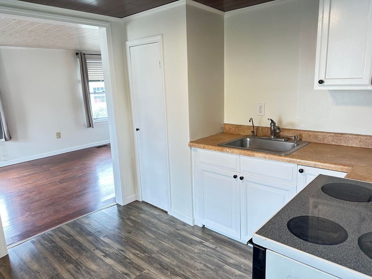 602 Jefferson Ave - Photo 3 of 12