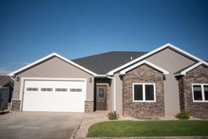 featured image of 4328 Beech St