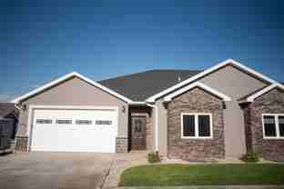 4328 Beech St - Photo 1 of 1