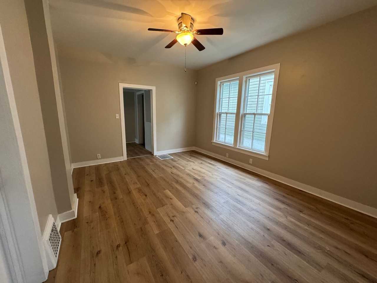 2723 8th Ave - Photo 3 of 7
