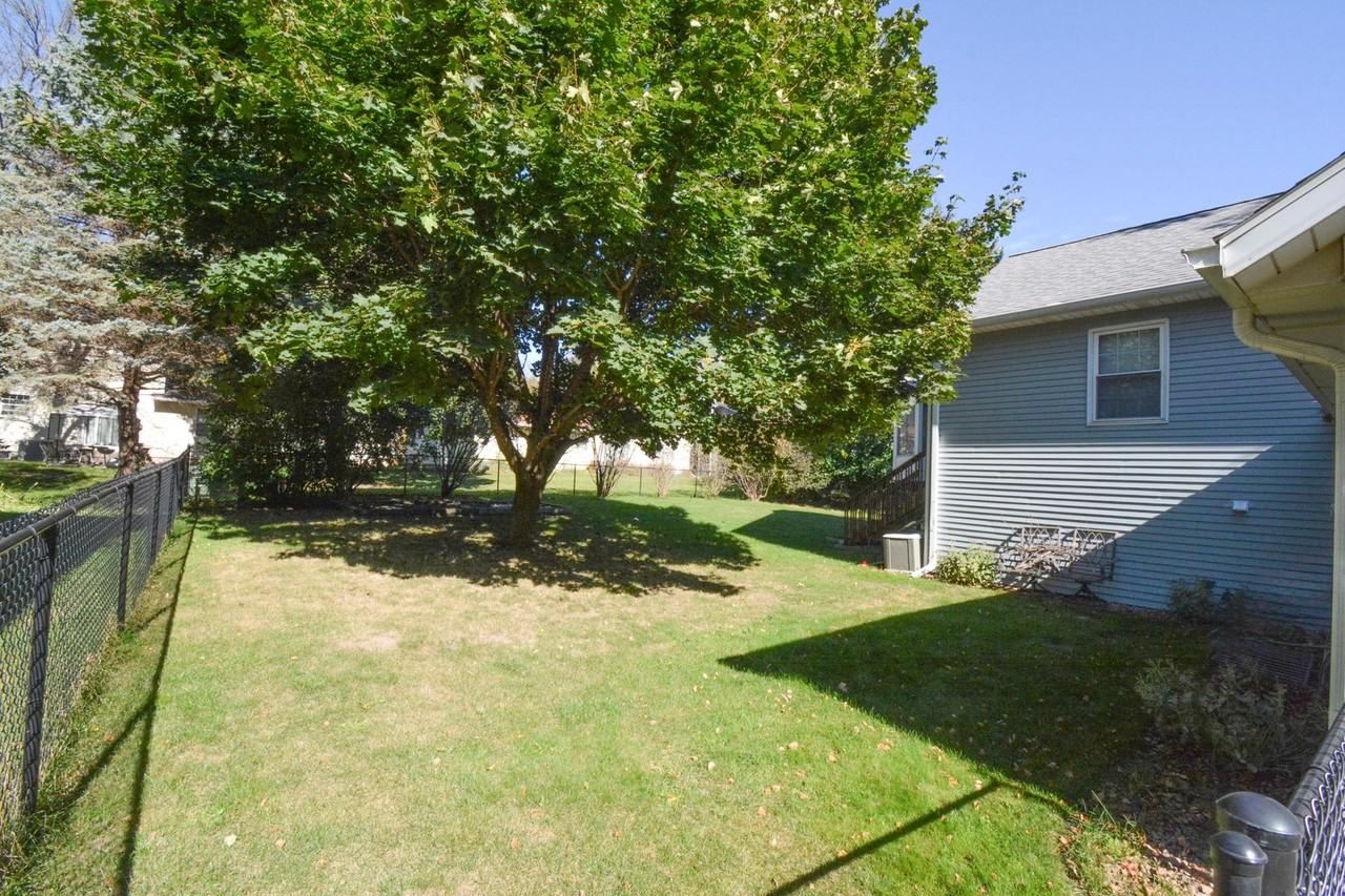 1617 19th St Ne - Photo 4 of 22