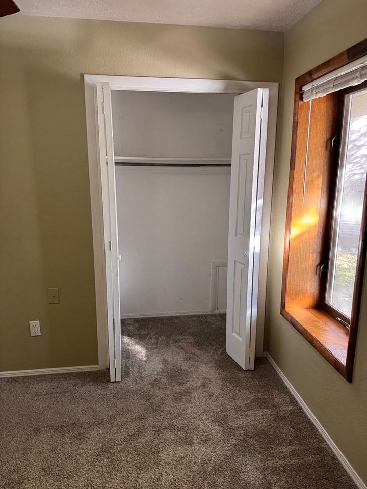 3101 W Brenda Loop - Photo 3 of 11