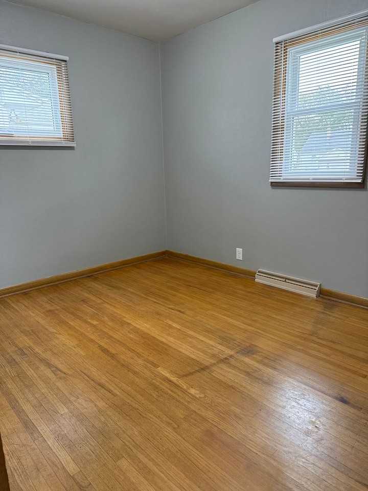 543 Mildred Ave - Photo 2 of 8