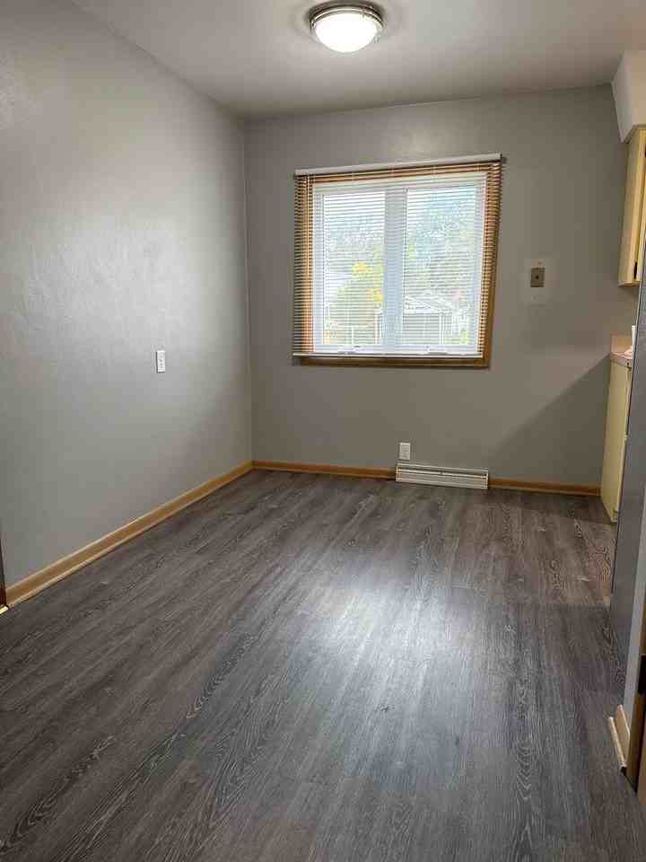 543 Mildred Ave - Photo 5 of 8