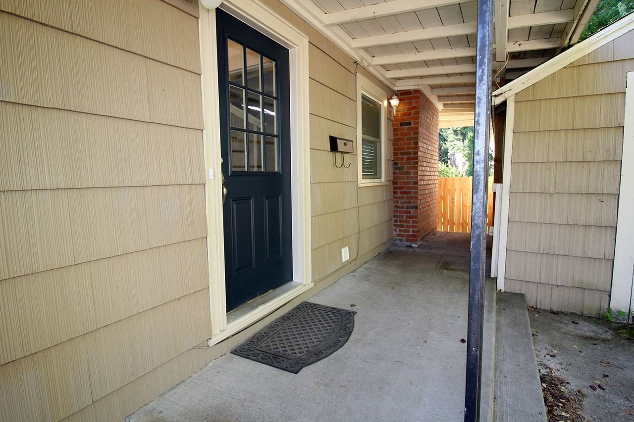 805 Nw Angeline Ave - Photo 3 of 28