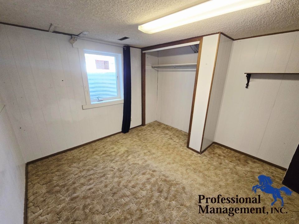 2601 Broadwater Ave - Photo 7 of 10