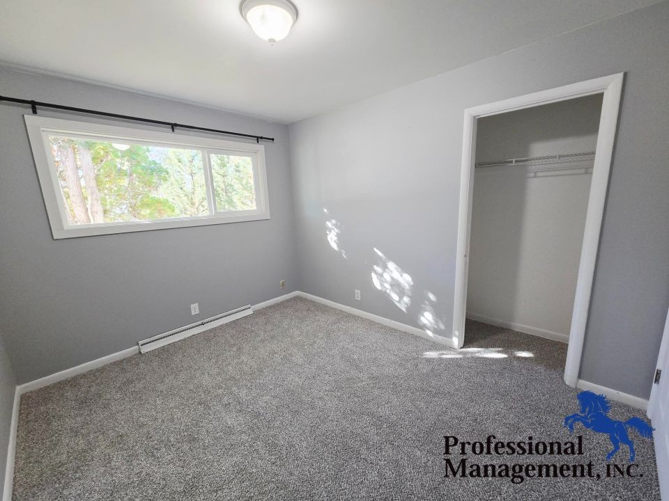 2601 Broadwater Ave - Photo 5 of 10