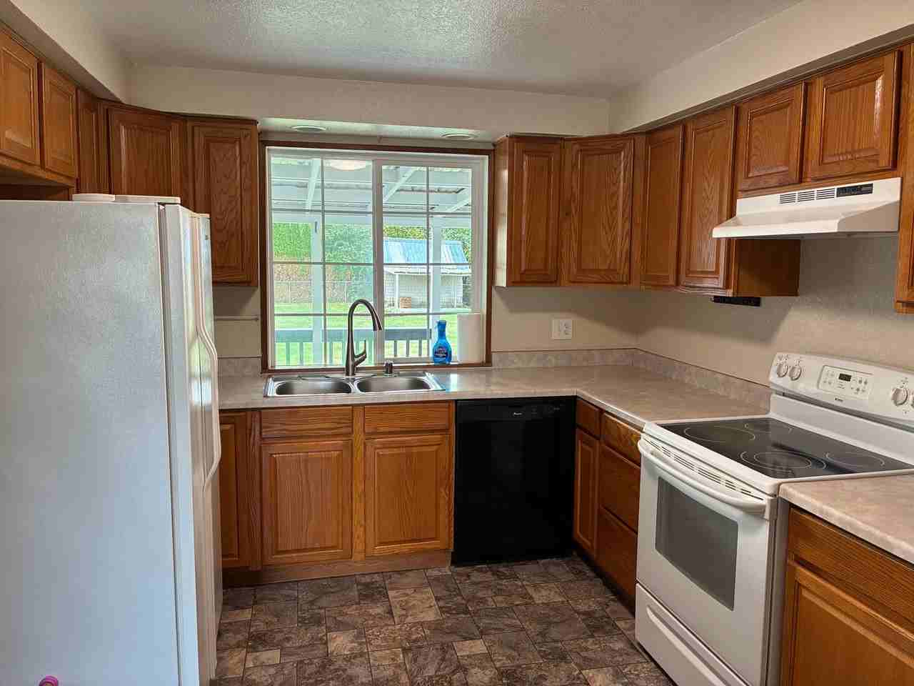 1316 E Fairhaven Ave - Photo 3 of 8