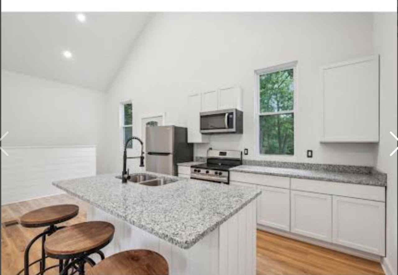 941 King Ave - Photo 3 of 6