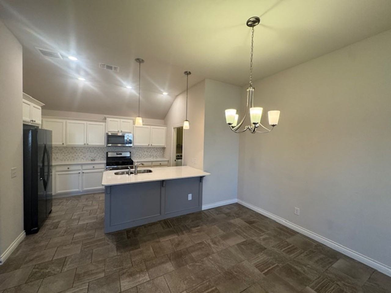 7000 Nw 155th Ter - Photo 6 of 27