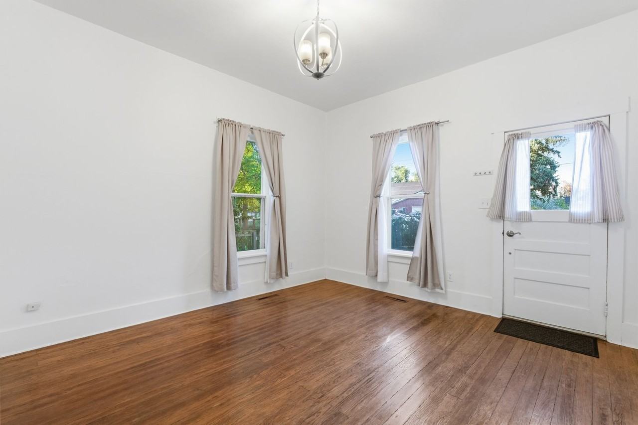 265 3rd Ave - Photo 5 of 21