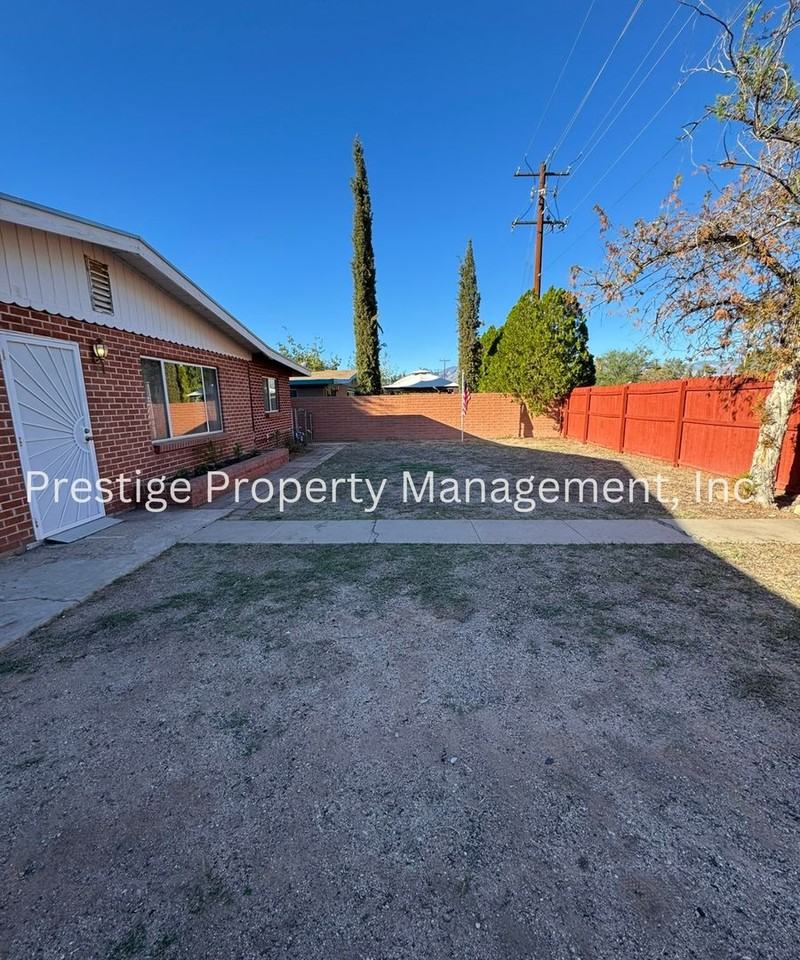 720 South Columbus Boulevard - Photo 2 of 33