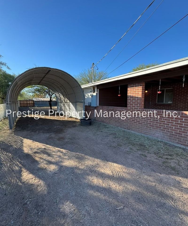 720 South Columbus Boulevard - Photo 3 of 33