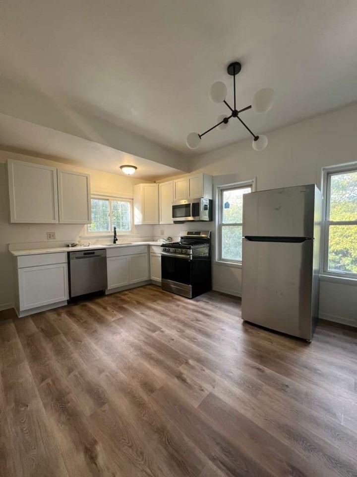 1314 Cove Ave - Photo 6 of 26