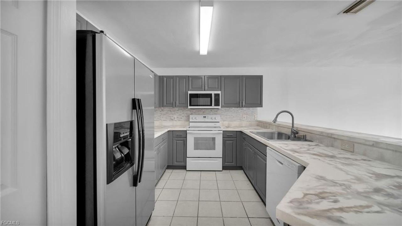 4549 22nd St Sw - Photo 2 of 19