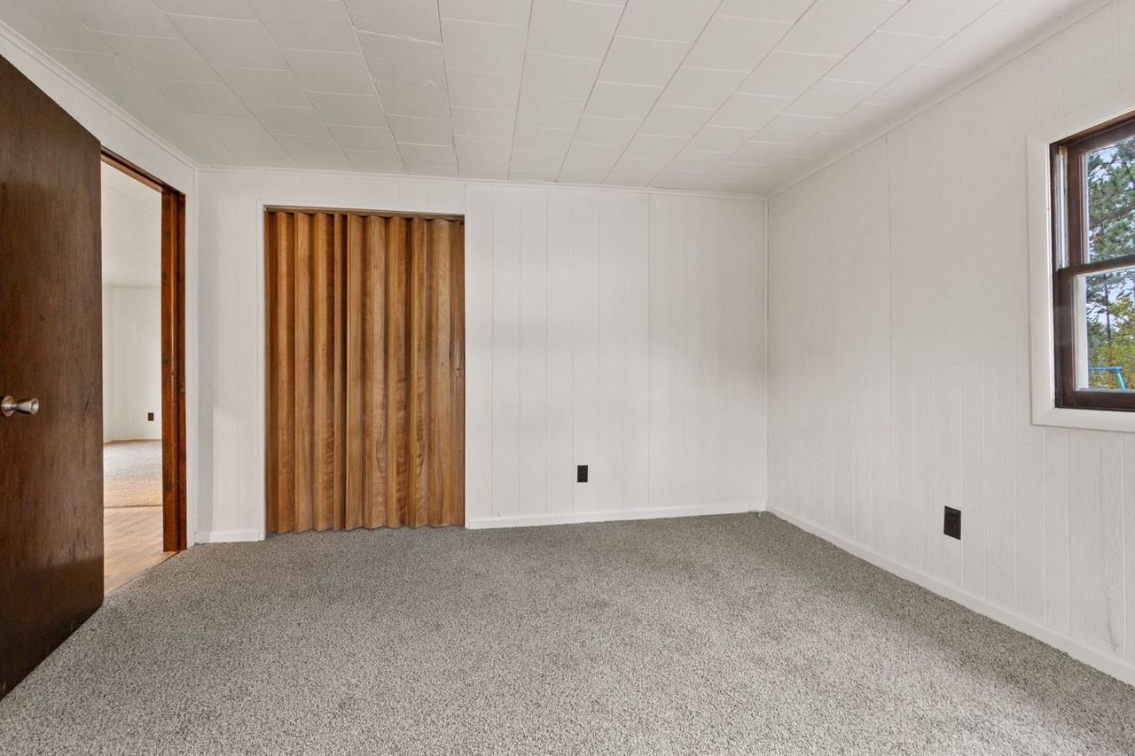 N16474 26th Ave - Photo 2 of 12