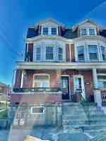 featured image of 1012 S Hall St