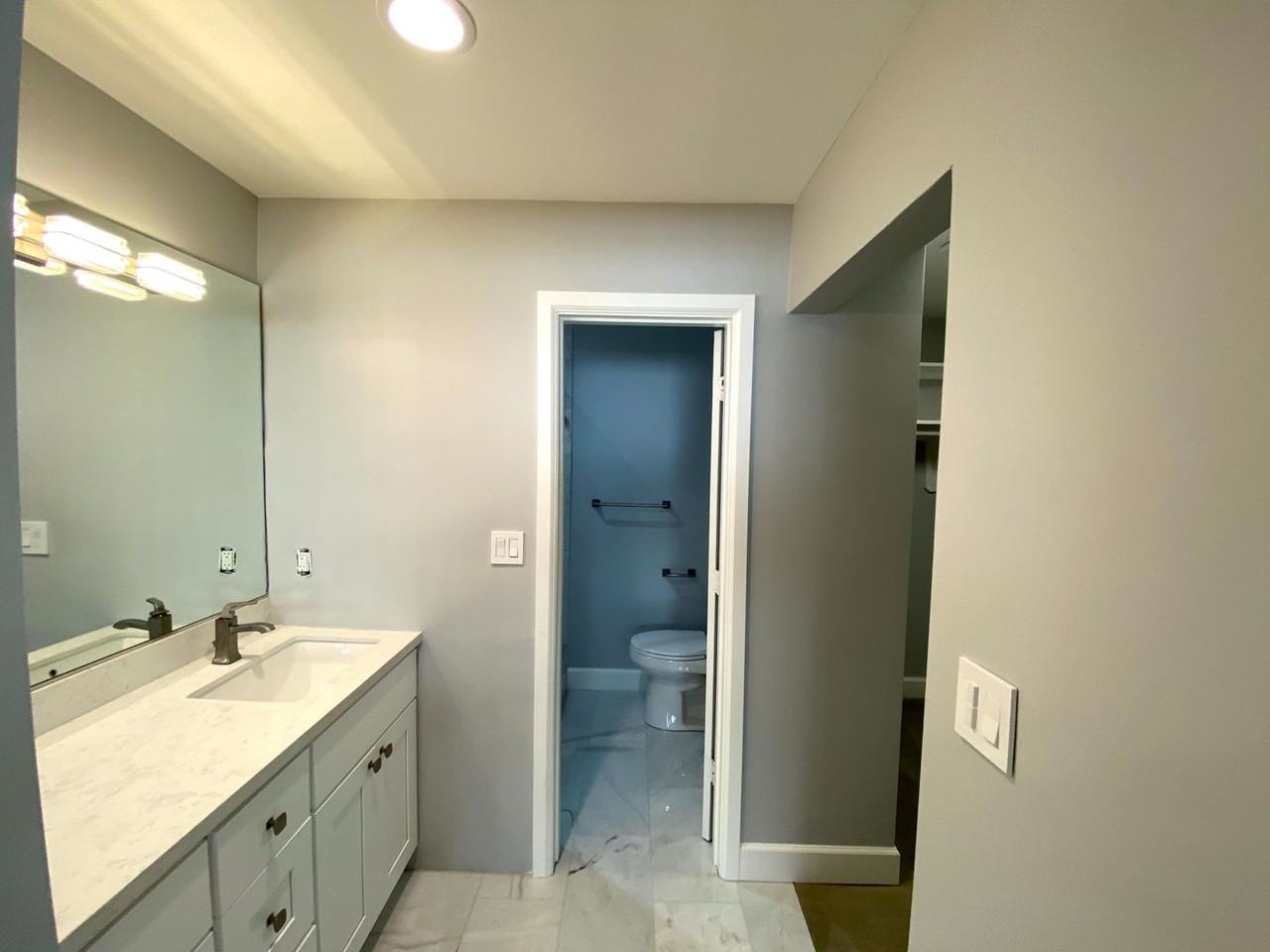 1200 W Huntington Dr #9 - Photo 7 of 32