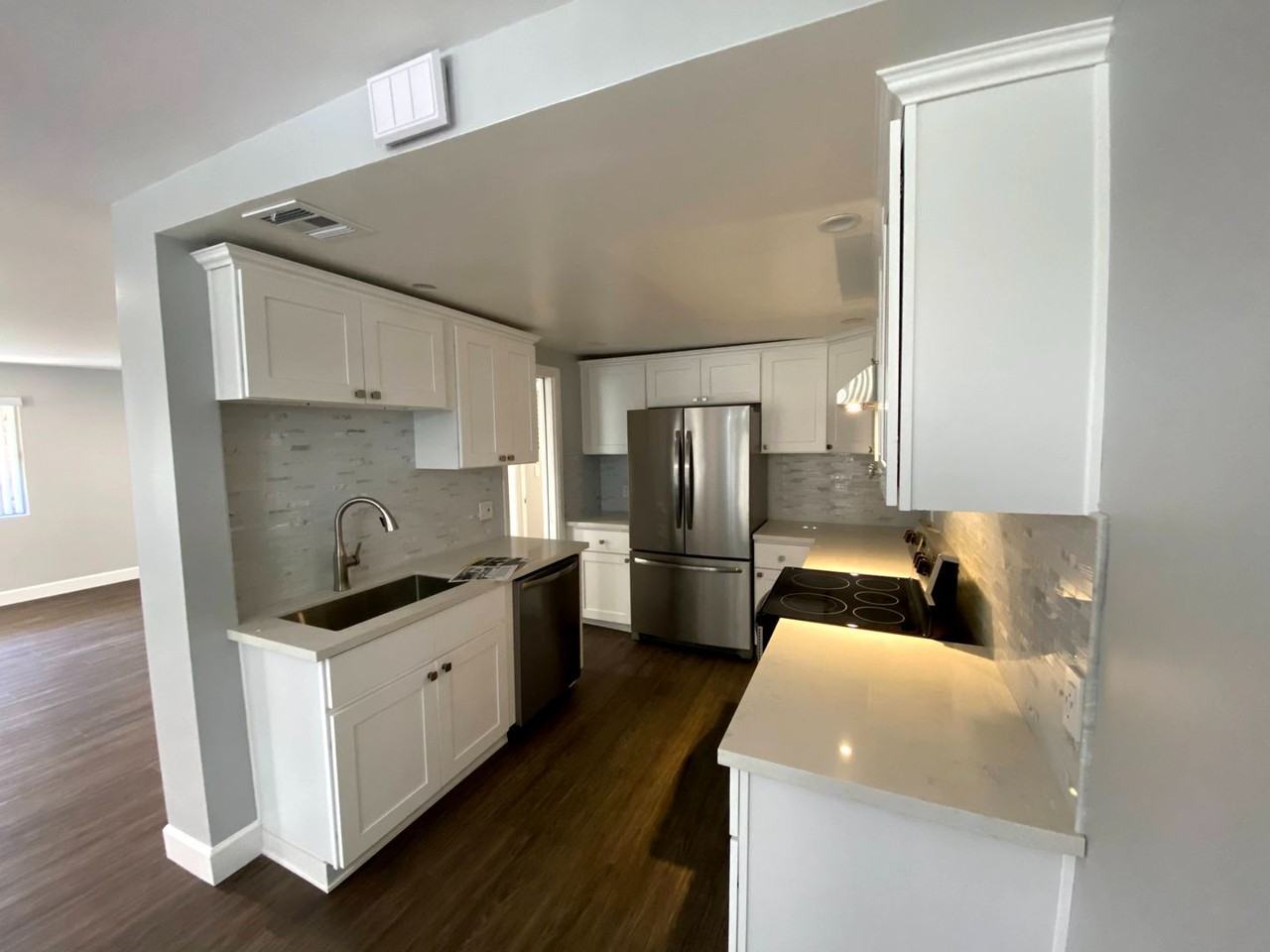 1200 W Huntington Dr #9 - Photo 5 of 32