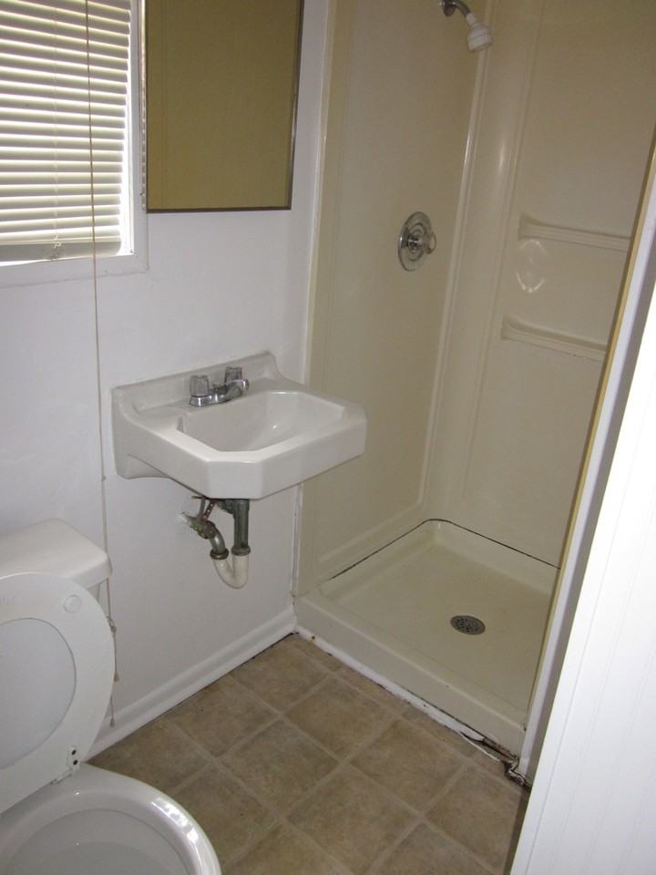 309 Nw 11th St - Photo 7 of 8