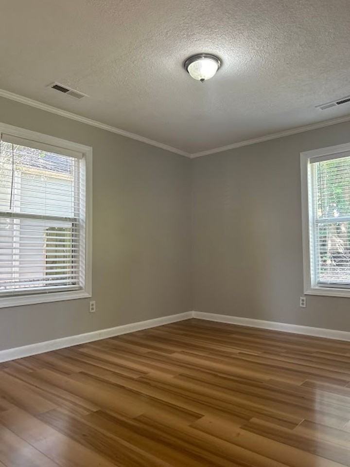 239 Moreland Way - Photo 6 of 13