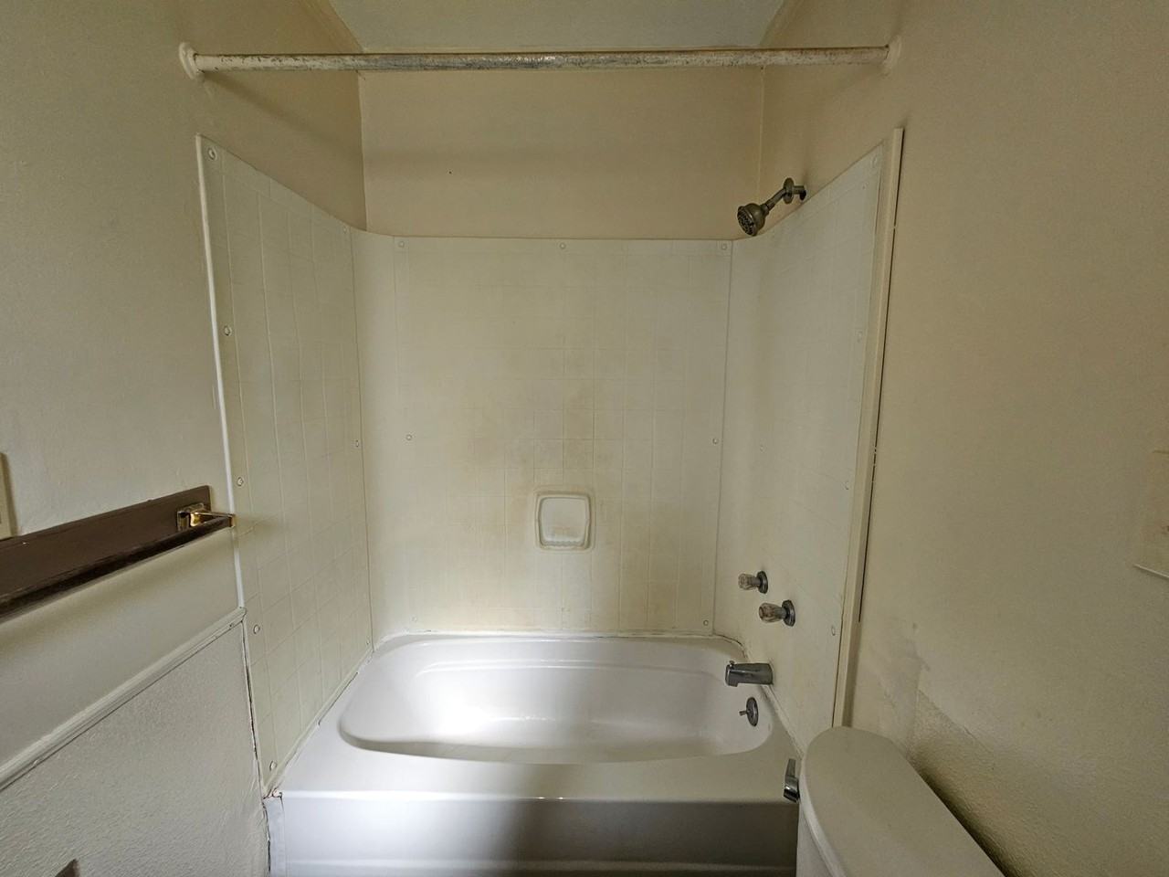 1521 Mutual St - Photo 7 of 12