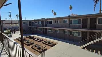 featured image of 2100 2100 -2104 E SUNRISE AVE