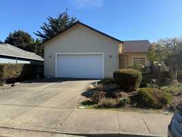 featured image of 929 Seagate Ave