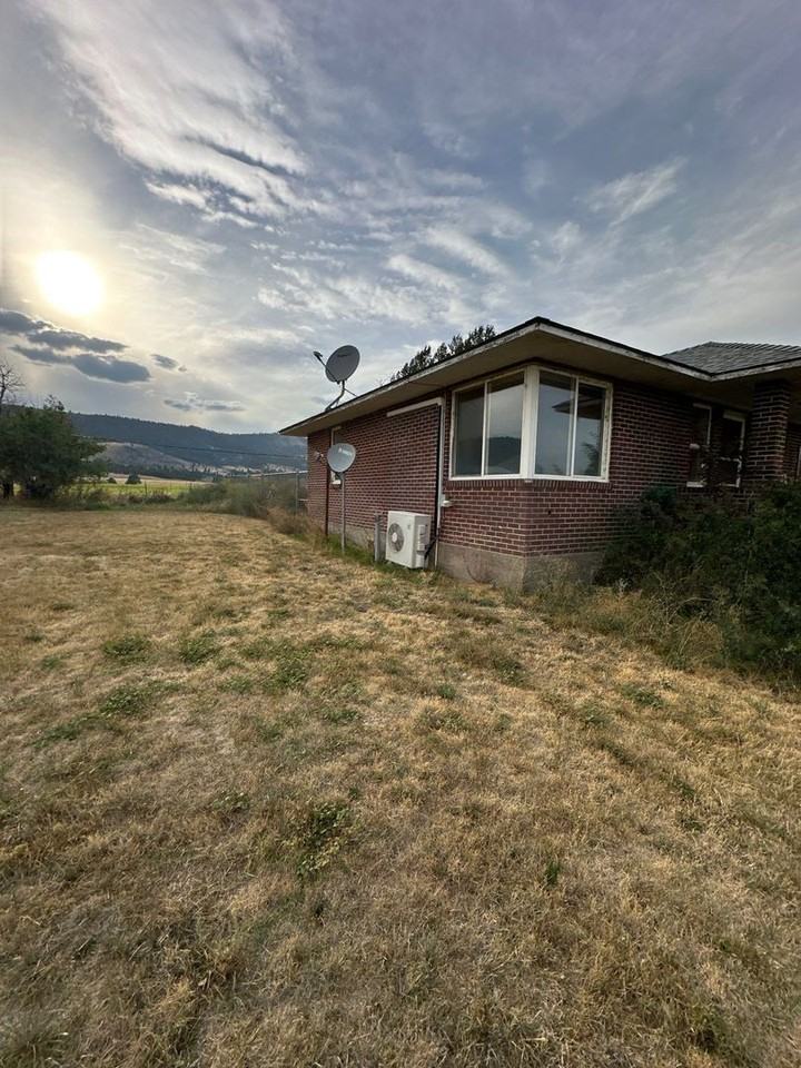 22622 Schaupp Rd - Photo 2 of 12