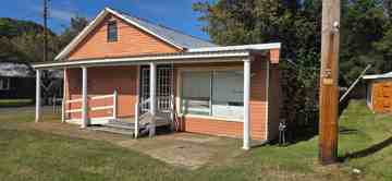 featured image of 805 Saizan Ave