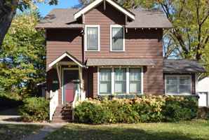 featured image of 212 Spring St N