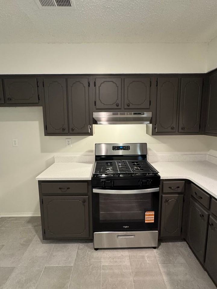 5937 Jackson Dr - Photo 3 of 17
