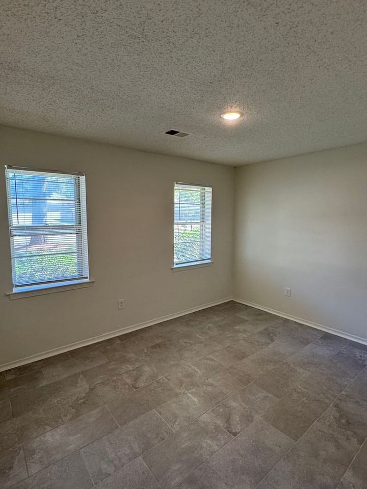 5937 Jackson Dr - Photo 6 of 17