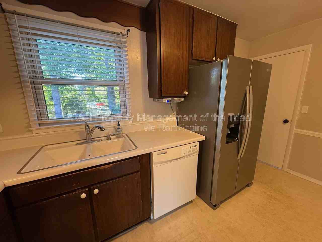 4205 Olympia Drive - Photo 5 of 16