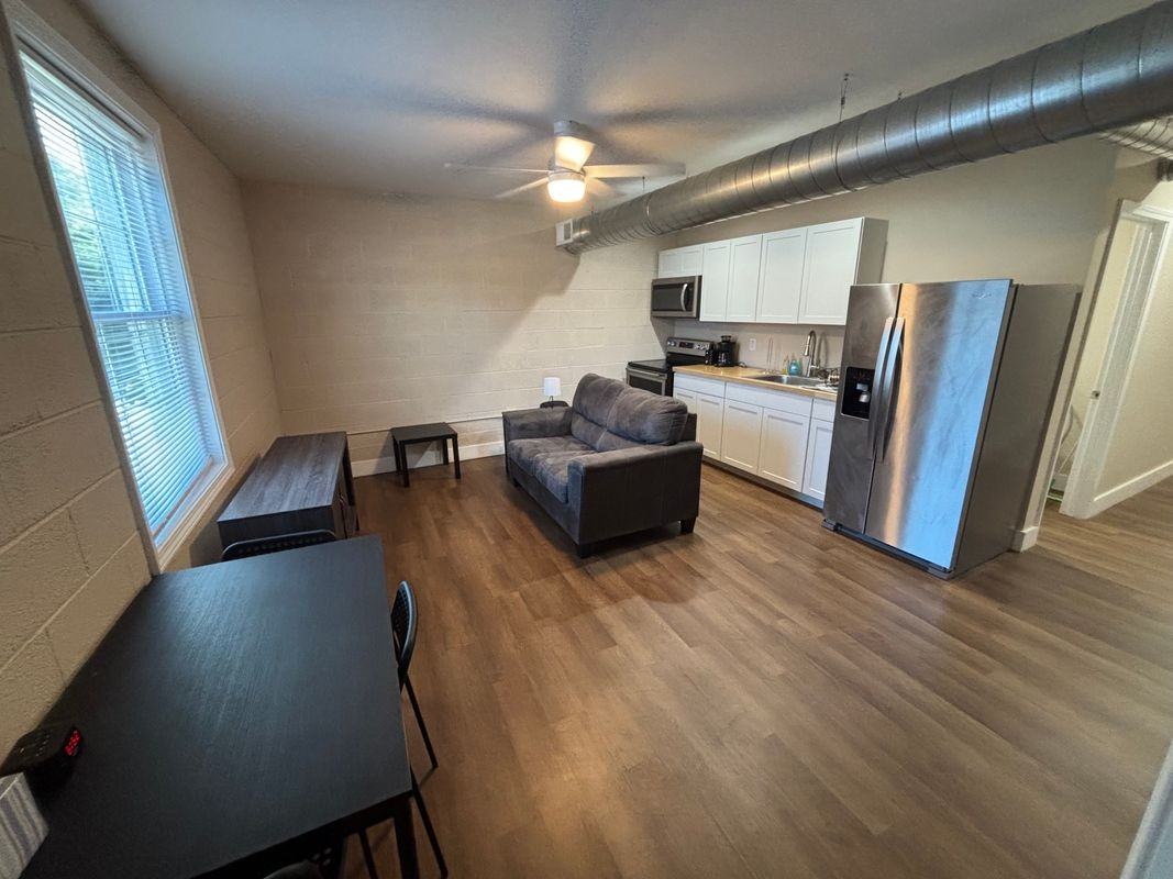 637 Washington St - Photo 2 of 10