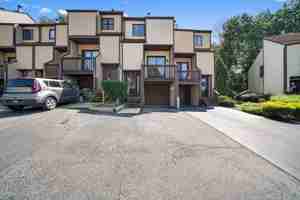 featured image of 3247 Champions Dr