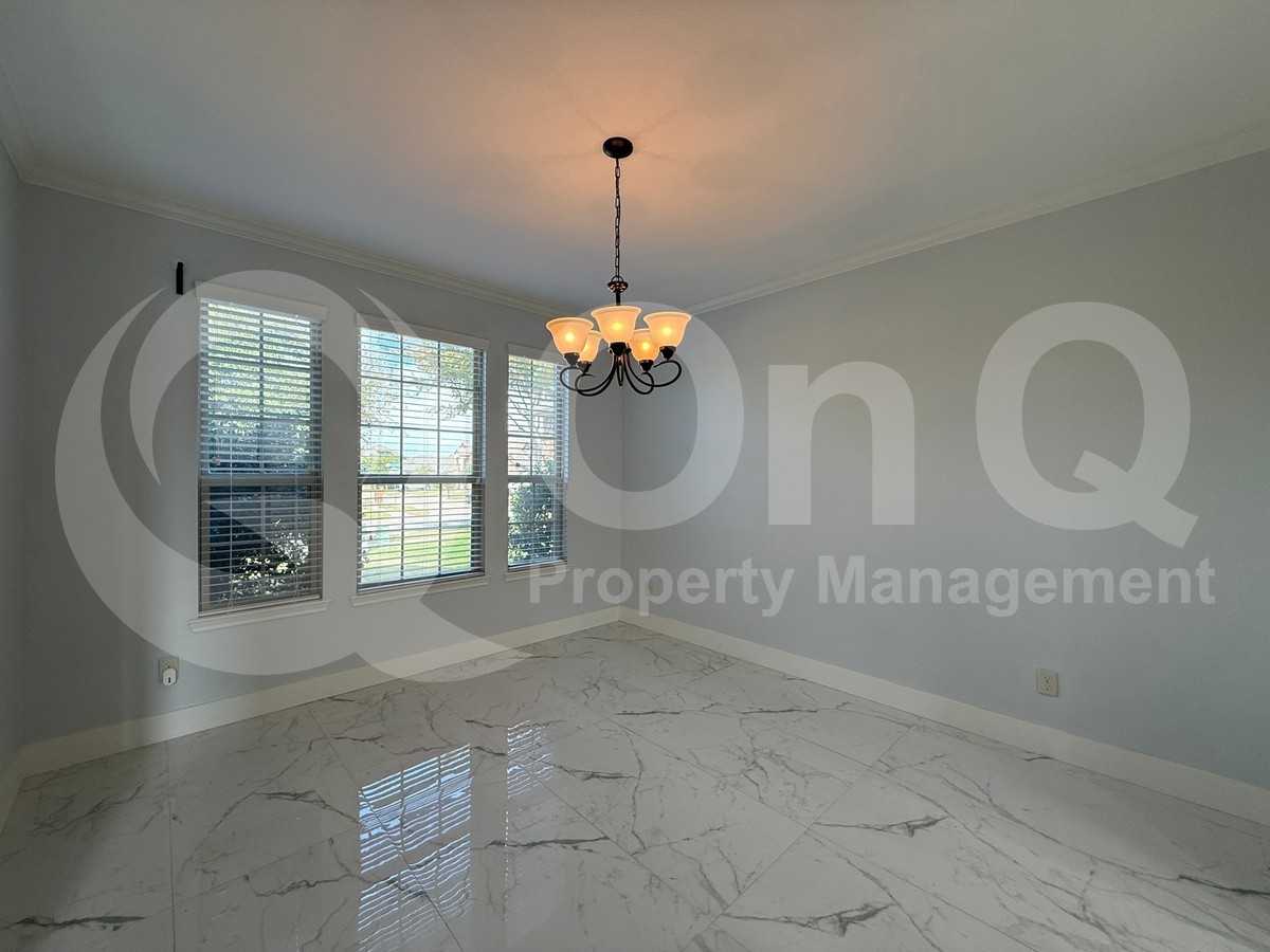 10325 Pear Valley Rd - Photo 3 of 22